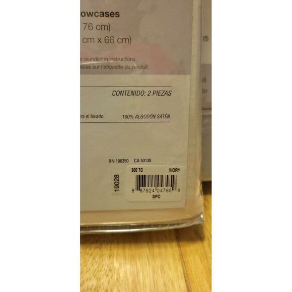 Salt Easy Care 100% Cotton  2  Pillowcases - Picture 5 of 5